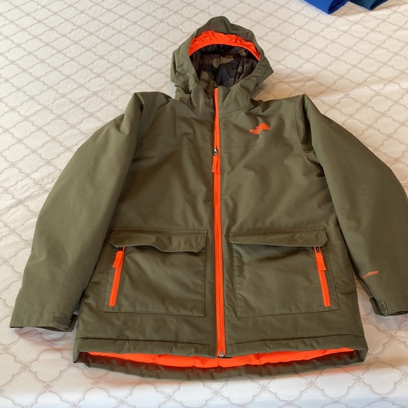 North Face - Youth Jacket - Picture 4 of 8